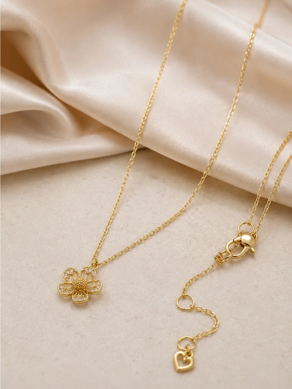 Kate Spade fleurette gold necklace.